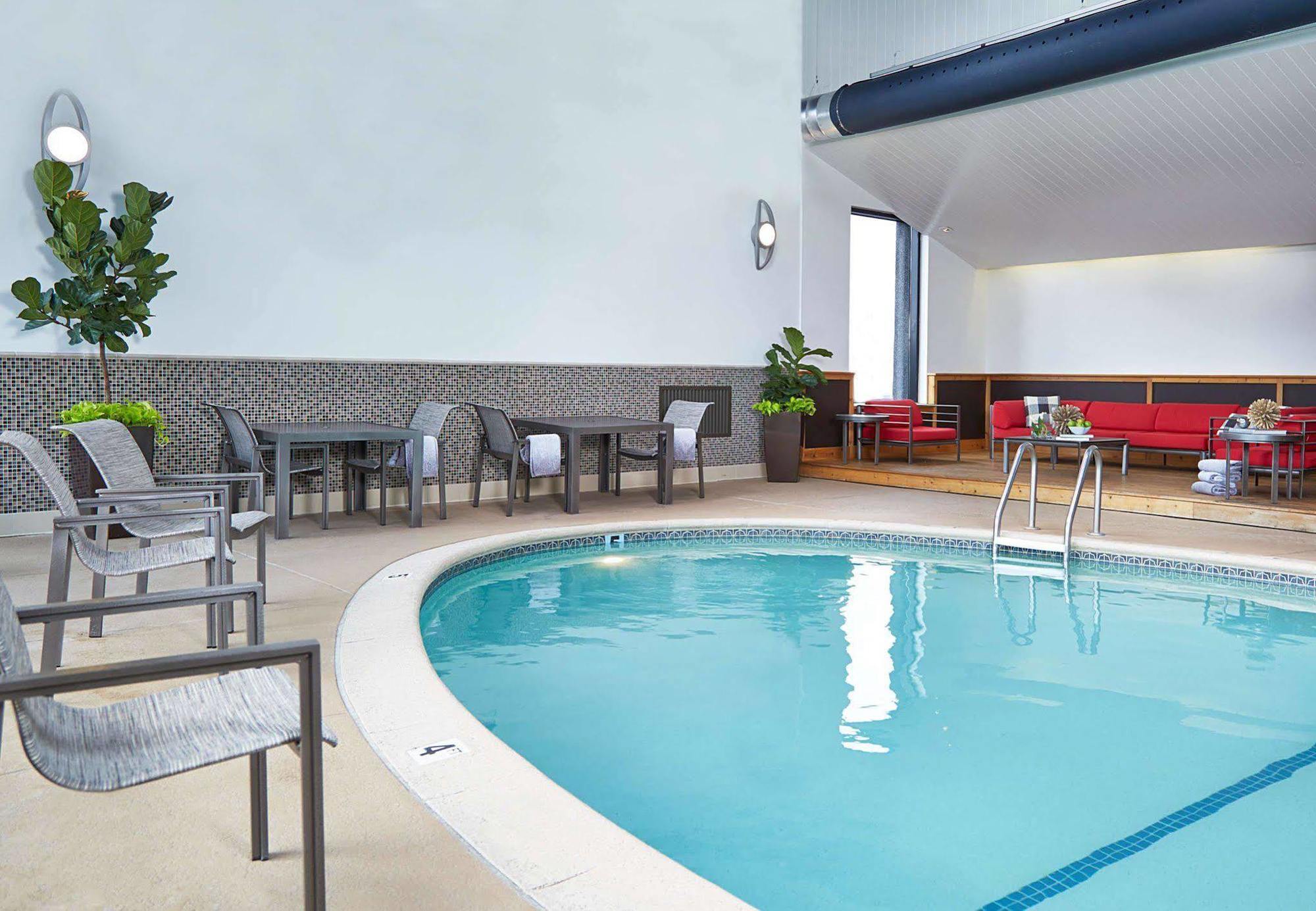 Renaissance St. Louis Airport Hotel Berkeley Exteriér fotografie